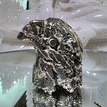Lade das Bild in den Galerie-Viewer, Pyrit Adler Carving
