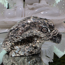 Lade das Bild in den Galerie-Viewer, Pyrit Adler Carving
