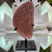 Lade das Bild in den Galerie-Viewer, Regenbogen Amethyst auf Stand
