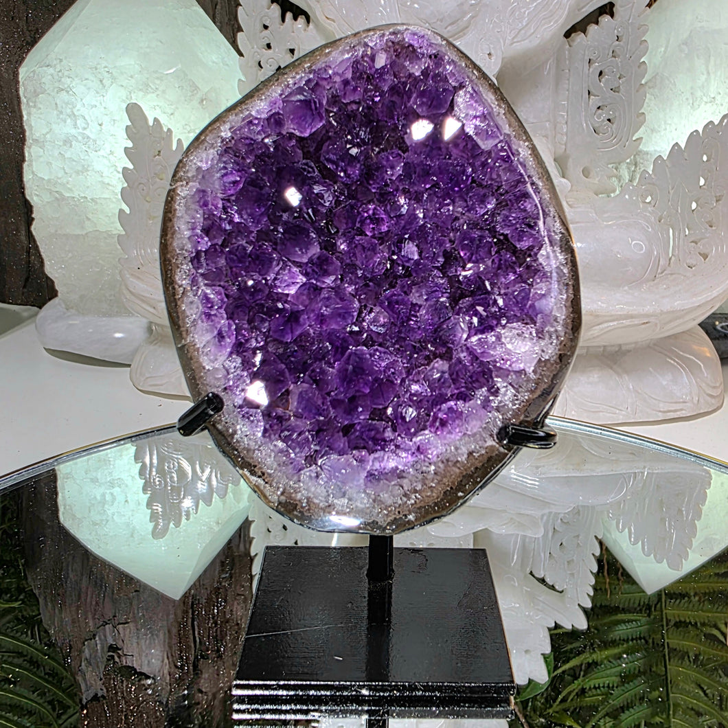 Amethyst Cluster mit Stand