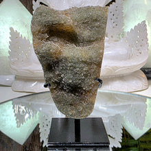 Lade das Bild in den Galerie-Viewer, Achat Zuckerkristall auf Stand
