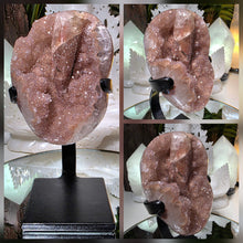 Lade das Bild in den Galerie-Viewer, Regenbogen Amethyst mit Calcit auf Stand
