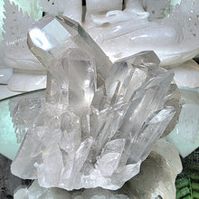 Lade das Bild in den Galerie-Viewer, Bergkristall Stufe
