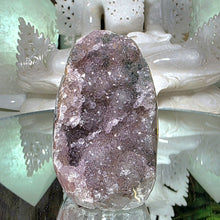 Lade das Bild in den Galerie-Viewer, Amethyst Freeform
