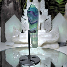 Lade das Bild in den Galerie-Viewer, Fluorit Zepter mit Stand
