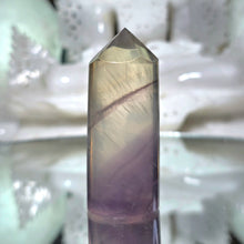 Lade das Bild in den Galerie-Viewer, Fluorit Turm
