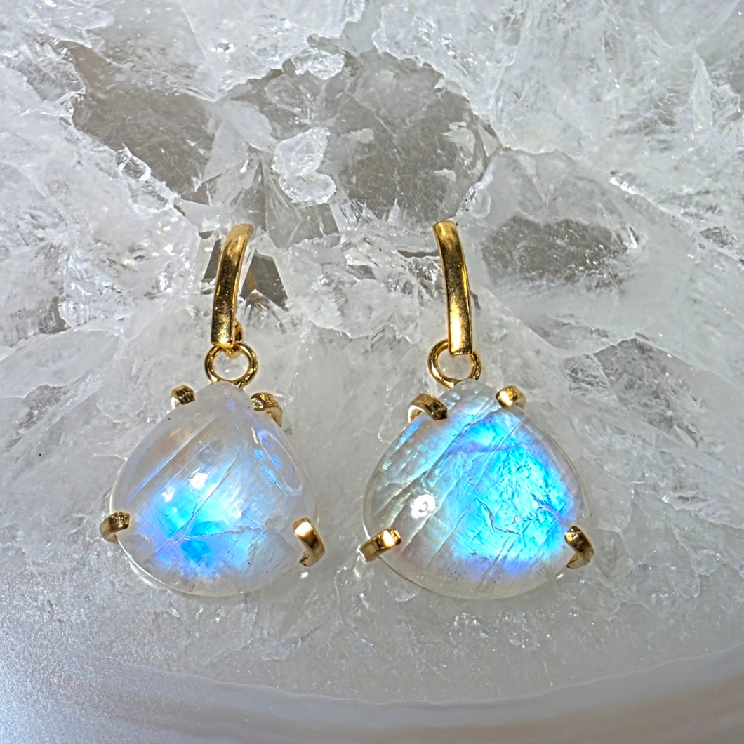 Ohrringe High Quality Regenbogen Mondstein Gold