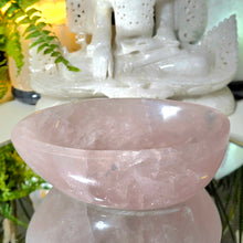 Lade das Bild in den Galerie-Viewer, Rosenquarz Schale
