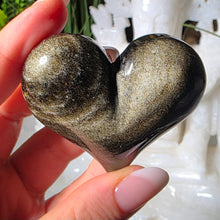 Lade das Bild in den Galerie-Viewer, Obsidian Herz mit goldenem Flash
