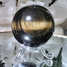 Lade das Bild in den Galerie-Viewer, Obsidian Kugel mit goldenem Flash
