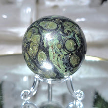 Lade das Bild in den Galerie-Viewer, Eldarit Kugel mit Stand
