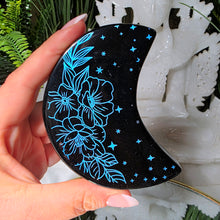 Lade das Bild in den Galerie-Viewer, Obsidian Mond mit Gravur
