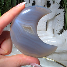 Lade das Bild in den Galerie-Viewer, Achat Druzy Mond
