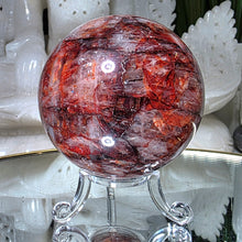 Lade das Bild in den Galerie-Viewer, Feuerquarz Kugel mit Stand
