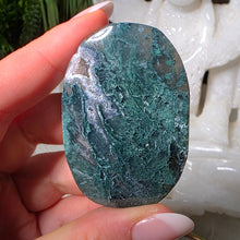 Lade das Bild in den Galerie-Viewer, Moosachat Taschenstein
