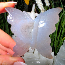 Lade das Bild in den Galerie-Viewer, Achat Druzy Schmetterling
