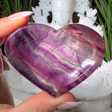 Lade das Bild in den Galerie-Viewer, Fluorit Herz Schale
