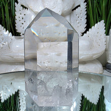 Lade das Bild in den Galerie-Viewer, High Quality Bergkristall Turm
