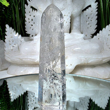 Lade das Bild in den Galerie-Viewer, Bergkristall Turm
