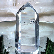 Lade das Bild in den Galerie-Viewer, High Quality Bergkristall Turm
