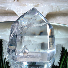 Lade das Bild in den Galerie-Viewer, Bergkristall Turm
