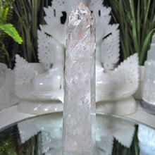 Lade das Bild in den Galerie-Viewer, Bergkristall Turm
