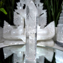Lade das Bild in den Galerie-Viewer, Bergkristall Turm
