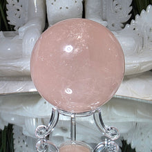 Lade das Bild in den Galerie-Viewer, Rosenquarz Kugel mit Stand
