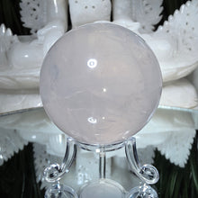 Lade das Bild in den Galerie-Viewer, Rosenquarz Kugel mit Stern
