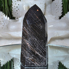Lade das Bild in den Galerie-Viewer, Turmalin Turm (stärkster Schutzstein)
