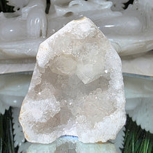 Lade das Bild in den Galerie-Viewer, Quarz Geoden Turm
