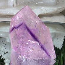 Lade das Bild in den Galerie-Viewer, Amethyst Phantom Freeform
