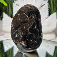 Lade das Bild in den Galerie-Viewer, Drachenstein Septarie Ei Drachenei
