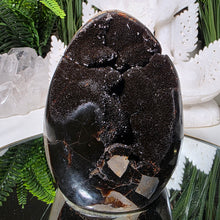Lade das Bild in den Galerie-Viewer, Drachenstein Septarie Ei Drachenei
