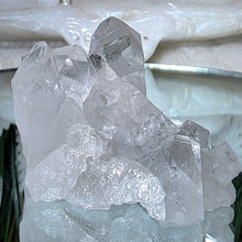 Lade das Bild in den Galerie-Viewer, Bergkristall Stufe
