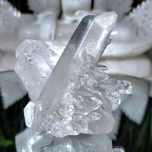 Lade das Bild in den Galerie-Viewer, Bergkristall Stufe
