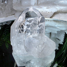 Lade das Bild in den Galerie-Viewer, Bergkristall Stufe
