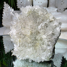 Lade das Bild in den Galerie-Viewer, Nadelquarz Cluster
