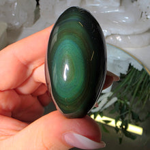 Lade das Bild in den Galerie-Viewer, Regenbogen Obsidian
