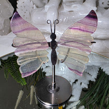 Lade das Bild in den Galerie-Viewer, Fluorit Schmetterling mit Stand
