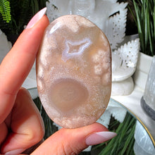 Lade das Bild in den Galerie-Viewer, Flowerachat Taschenstein
