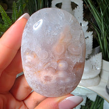 Lade das Bild in den Galerie-Viewer, Flowerachat Taschenstein
