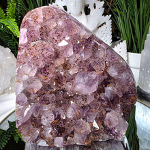Lade das Bild in den Galerie-Viewer, Großer Amethyst Achat Cluster
