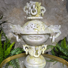 Lade das Bild in den Galerie-Viewer, Schalen Carving
