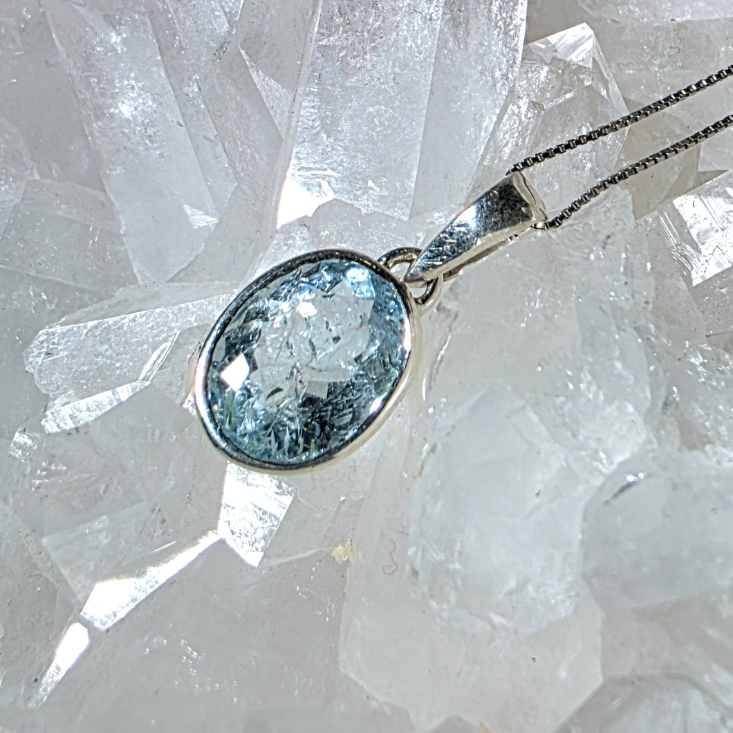 Kettenanhänger Aquamarin facettiert Silber