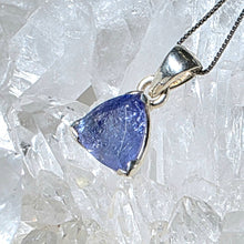 Lade das Bild in den Galerie-Viewer, Kettenanhänger Tansanit facettiert Silber
