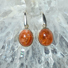 Lade das Bild in den Galerie-Viewer, Ohrringe Sonnenstein Silber
