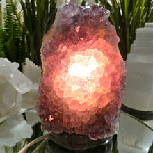 Lade das Bild in den Galerie-Viewer, Kristall-Lampe Amethyst
