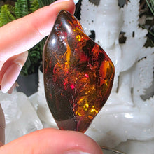 Lade das Bild in den Galerie-Viewer, Bernstein Trommelstein
