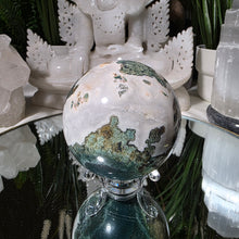 Lade das Bild in den Galerie-Viewer, Moosachat mit Baumachat Kugel mit Stand
